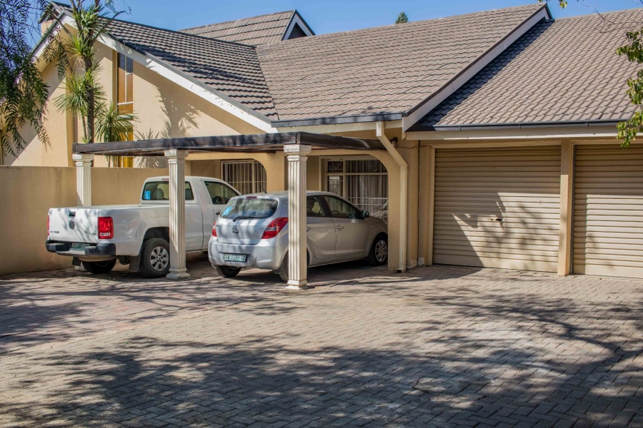 3 Bedroom Property for Sale in Heilbron Free State